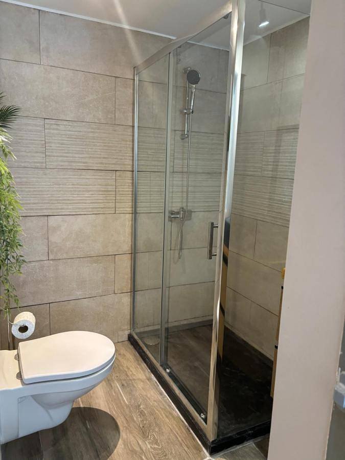 Gîte pour 2 personnes, avec terrasse, animaux acceptés à Vitrolles - 4