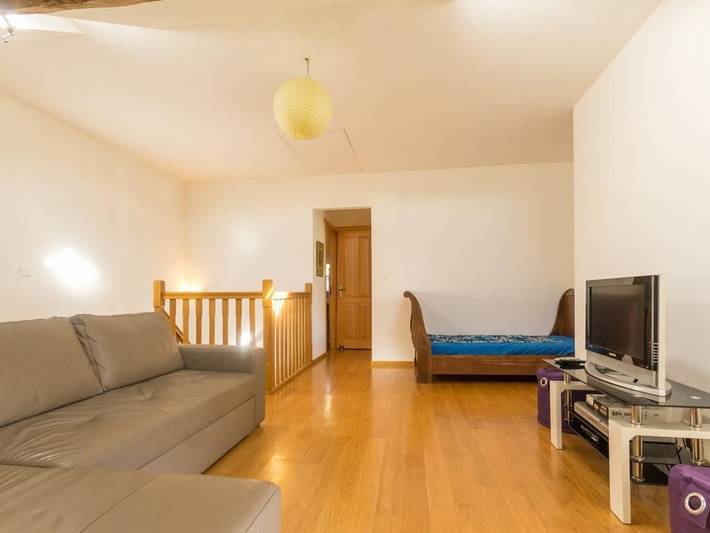Renoviertes Stein-Holz-Haus, ruhig, nahe Chaumeçon-See, 2 Schlafzimmer, Wlan in Saint-Martin-du-Puy, Naturpark Morvan