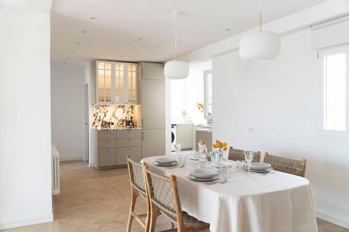 Apartamento para 6 personas, con balcón y vistas en Castellón de la Plana