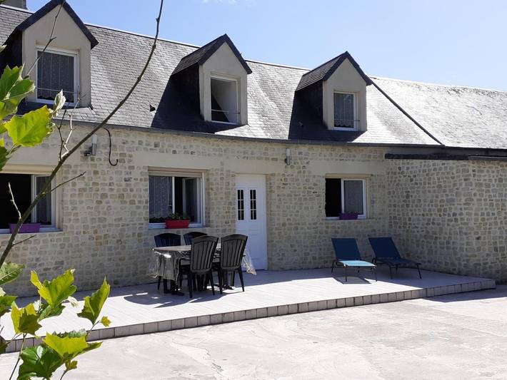 Location de vacances pour 4 personnes, avec jardin ainsi que vue et terrasse à Monceaux-en-Bessin - 2