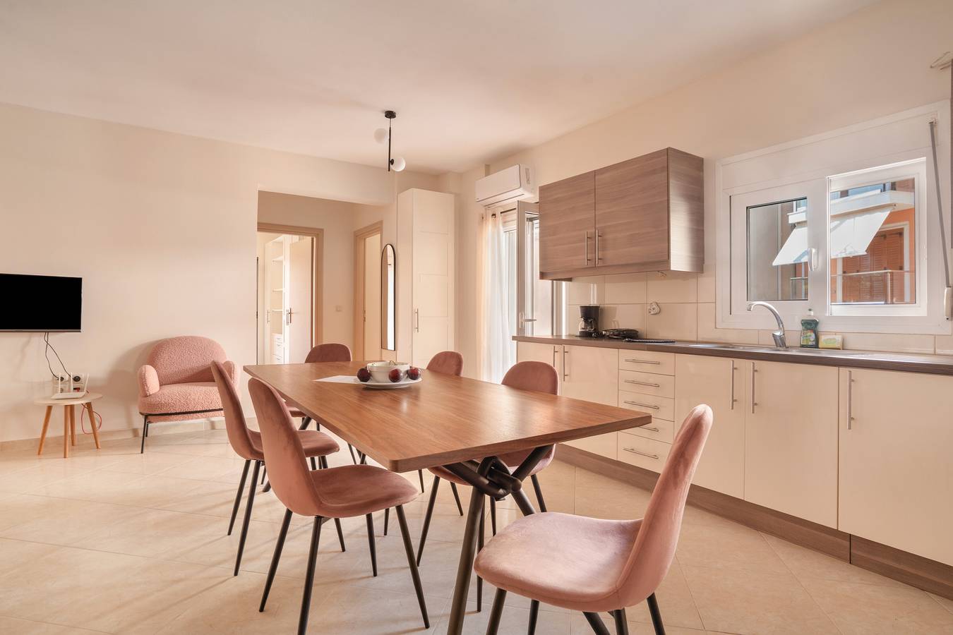 Ganze Wohnung, Apartment 'Ardavani City 6' mit Gemeinschaftsterrasse, Wlan und Klimaanlage in Argostoli, Kefalonia