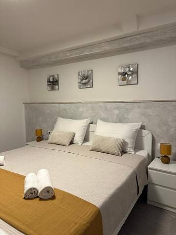 Maison d’hôte pour 2 personnes, avec jardin et terrasse à Pula