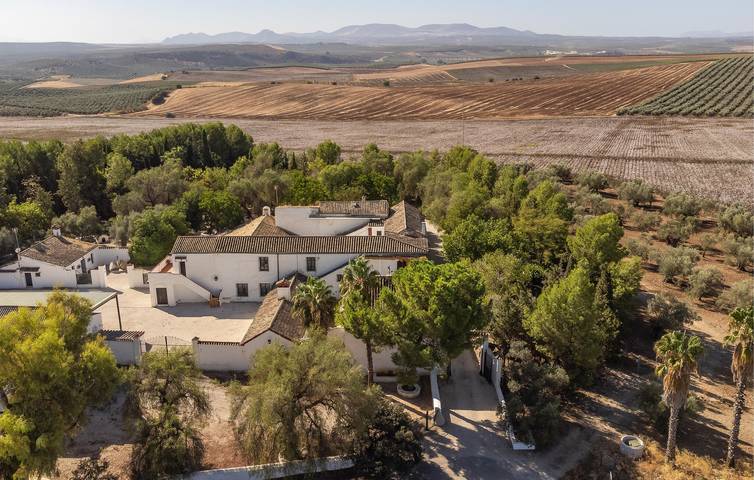 Casa de vacaciones para 20 personas, con terraza y piscina en Andalucía - 2