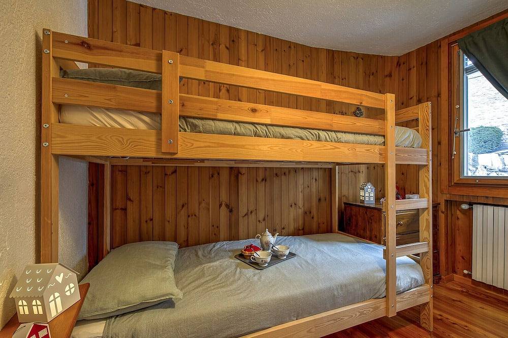 Appartamento intero, Maison Simone- Wifi -Parking & Mountain View in Courmayeur, Alpi Pennine