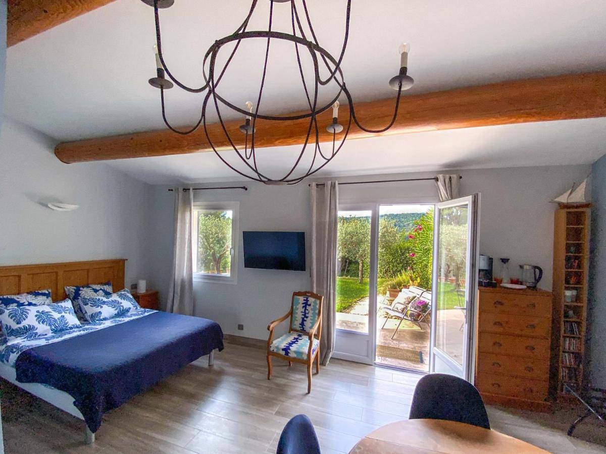La chamade grande chambre B&B indépendante in Ventabren, Côte méditerranéenne (France)