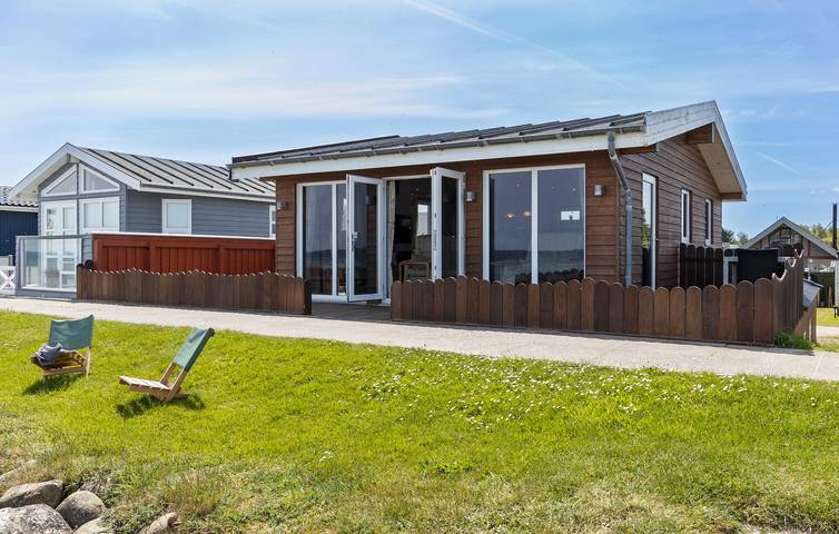 Ferieudlejning for 4 personer, med have og terrasse, husdyr tilladt i Hasmark Strand