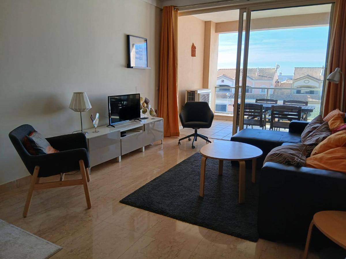 Apartamento inteiro, Casa Flor in Praia do Burgau, Luz