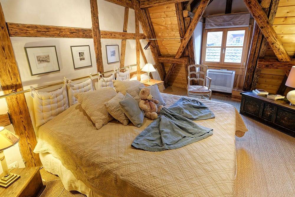 Ganze Wohnung, Die Wache - Maisonnette Fewo in der Stadtmauer in Riquewihr, Regionaler Naturpark Belchen der Vogesen