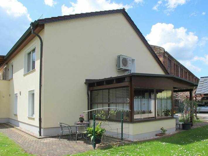 Ferienwohnung für 3 Personen, mit Terrasse und Garten