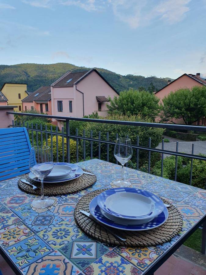 Location de vacances pour 4 personnes, avec bassin pour enfant et piscine ainsi que terrasse et vue, animaux acceptés à Pignone - 3