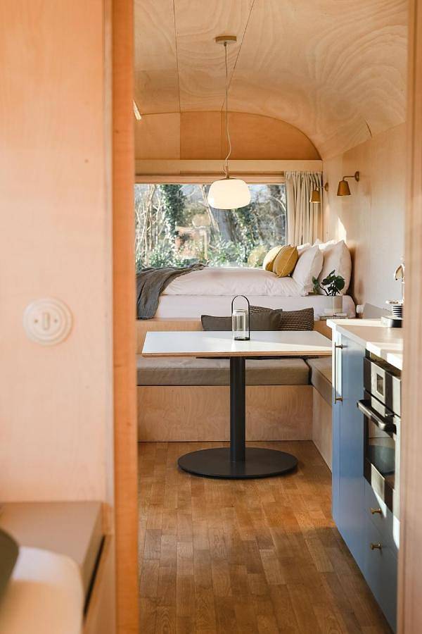 Glamping voor 5 personen, with Balkon and Terras as well as Tuin in het Zwarte Woud