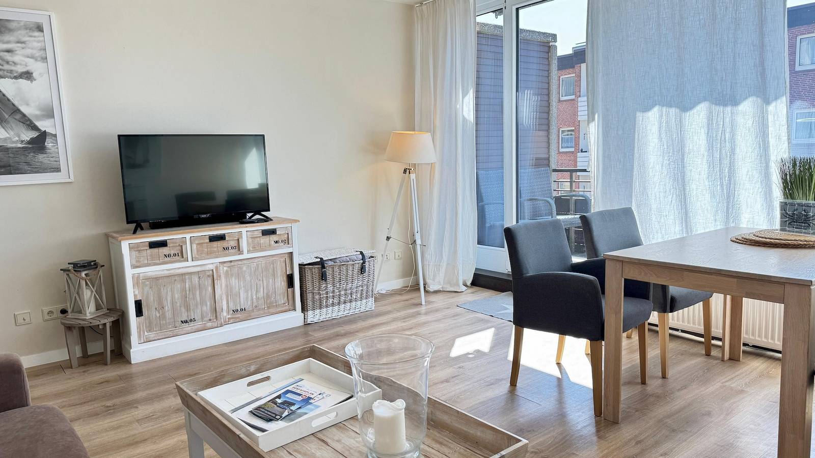 Ganze Ferienwohnung, 4-10, Friedrichstrasse 35 -sehr strandnah mit sonnigem Südalkon, 2 Zimmer in Westerland, Sylt (Gemeinde)