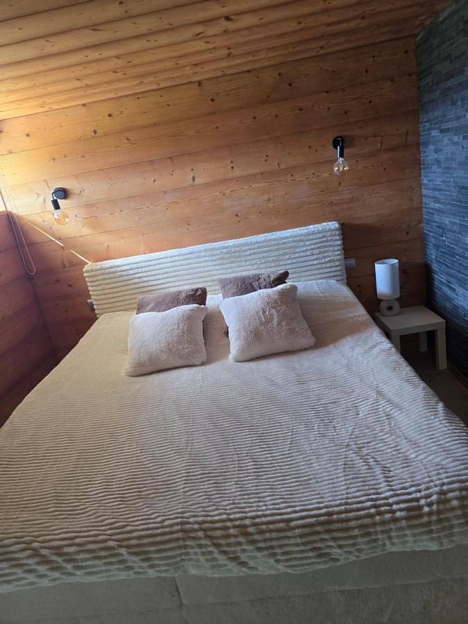 Gîte pour 4 personnes, avec vue et terrasse à Longevilles-Mont-d'Or - 3