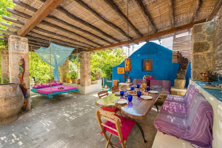 Ferienhaus für 14 Personen, mit Balkon und Terrasse sowie Garten und Pool in Koskinou