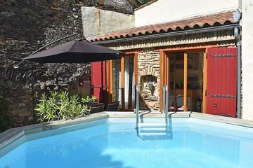 Gîte pour 6 personnes, avec terrasse et jardin, animaux acceptés à Cuxac-Cabardès