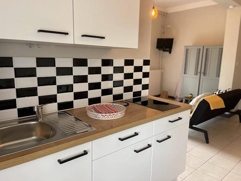 Appartement entier, One-Bedroom Apartment in Saint-André-d'Allas, Périgord Noir