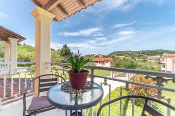 Vacation Rental for 5 Guests in Peroulades, Corfu, Picture 3