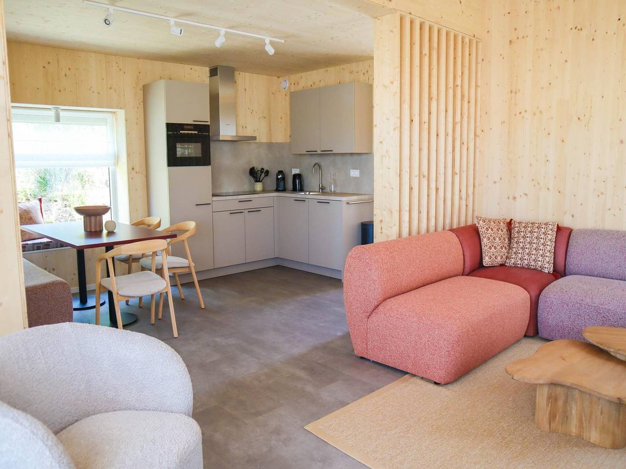 Modern toevluchtsoord vlakbij het strand in 's-Gravenzande, Stadsgewest Haaglanden