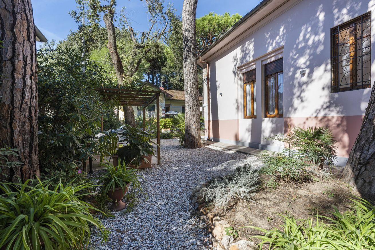 Villa für 8 Personen mit Garten in Lido di Camaiore, Camaiore
