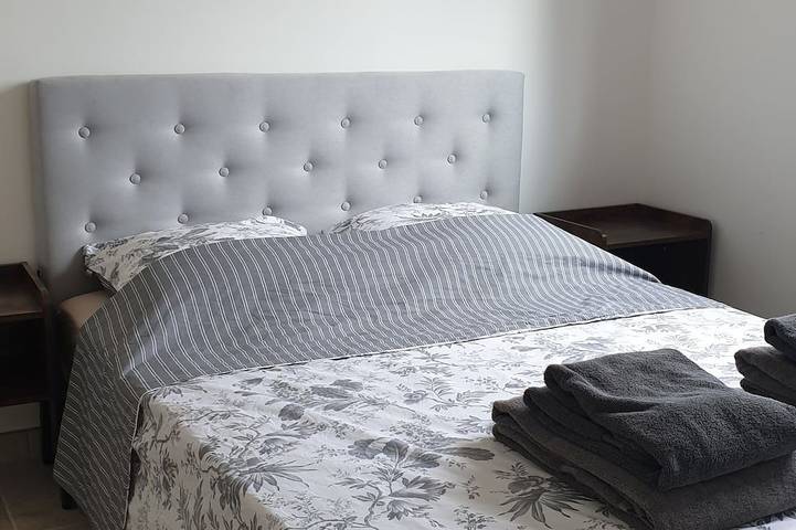 Location de vacances pour 6 personnes, avec jardin à Tourbes - 2