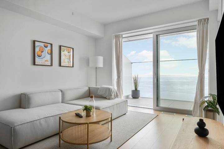 Vacation rental for 2 people, with terrace and lake view as well as yard in Aarhus