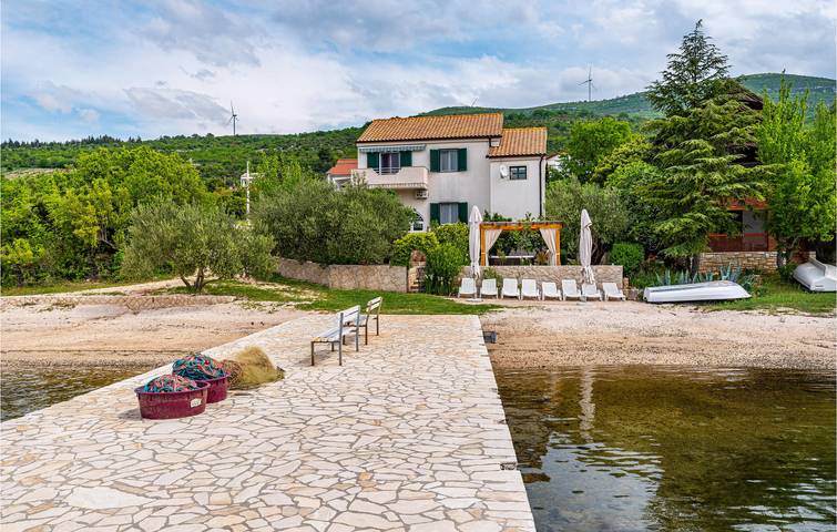 Ferienwohnung für 4 Personen, mit Terrasse in Obrovac