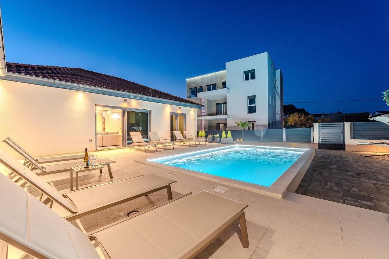 Villa Ballat mit beheiztem Pool in Privlaka, Zadar