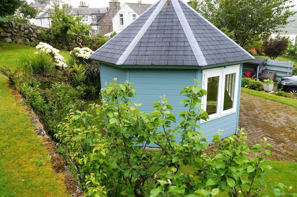 Phoenix Cottage -  a house that sleeps 8 guests  in 3 bedrooms in Kippford, Dumfries and Galloway
