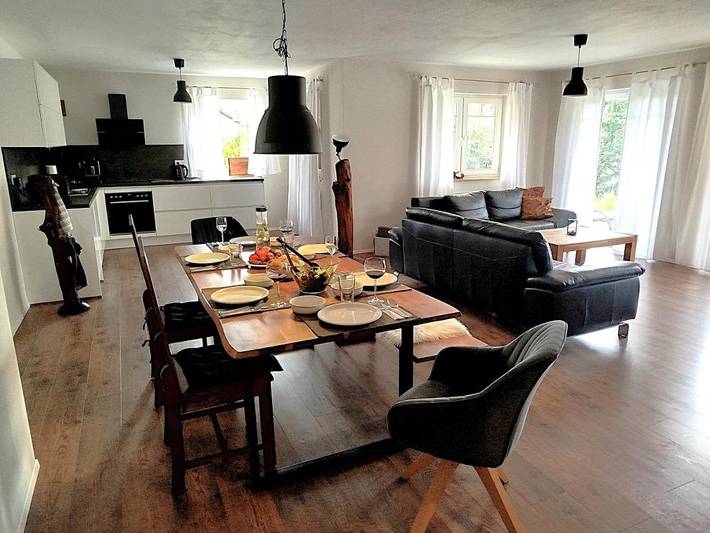 Ferienwohnung für 6 Personen, mit Ausblick und Garten