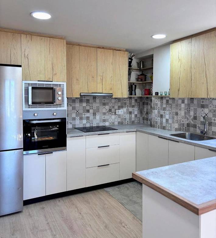 Casa rural para 10 personas, con vistas además de jardín y piscina, Se admiten mascotas en Las Planas