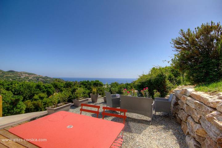Gîte pour 2 personnes, avec Terrasse et Vue à Sisco