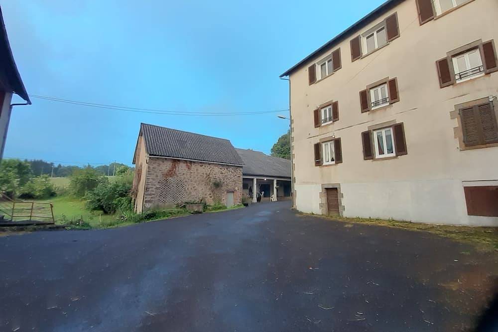 Gîte à Proximité de la Bourboule/mont-dore sur la Route des Fromages D'auvergne in Avèze, Regionaler Naturpark Volcans d'Auvergne