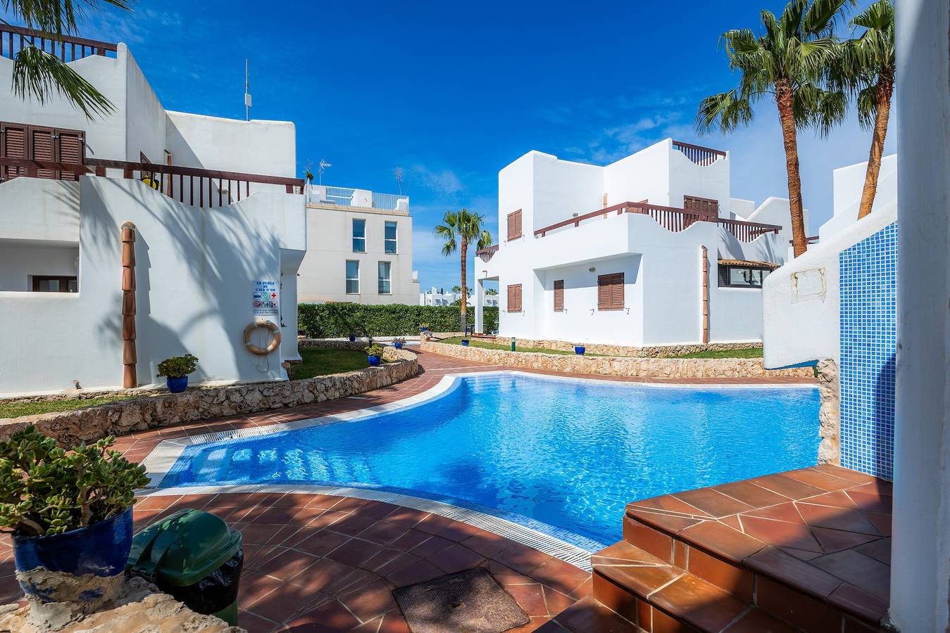 Entire apartment, Apartment La Perla de Cala d'Or 9 with Shared Pool, Garden & Wi-Fi in Cala Egos, Santanyí