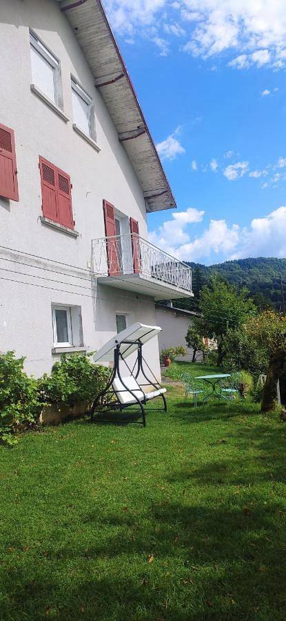 Appartement de vacances pour 4 personnes, avec vue et jardin