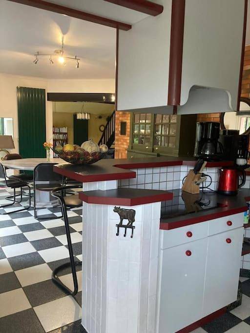 Location de vacances pour 4 personnes, avec jardin ainsi que sauna et terrasse, animaux acceptés dans Hauteville-sur-Mer - Plage - 3