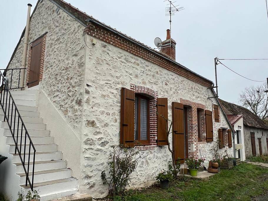 Two-Bedroom House in Gargilesse-Dampierre, Région de La Châtre