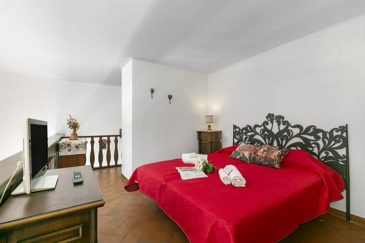 Appartement entier, Albert's Castle Apt by Lake Maggiore in Baveno, Comune di Baveno