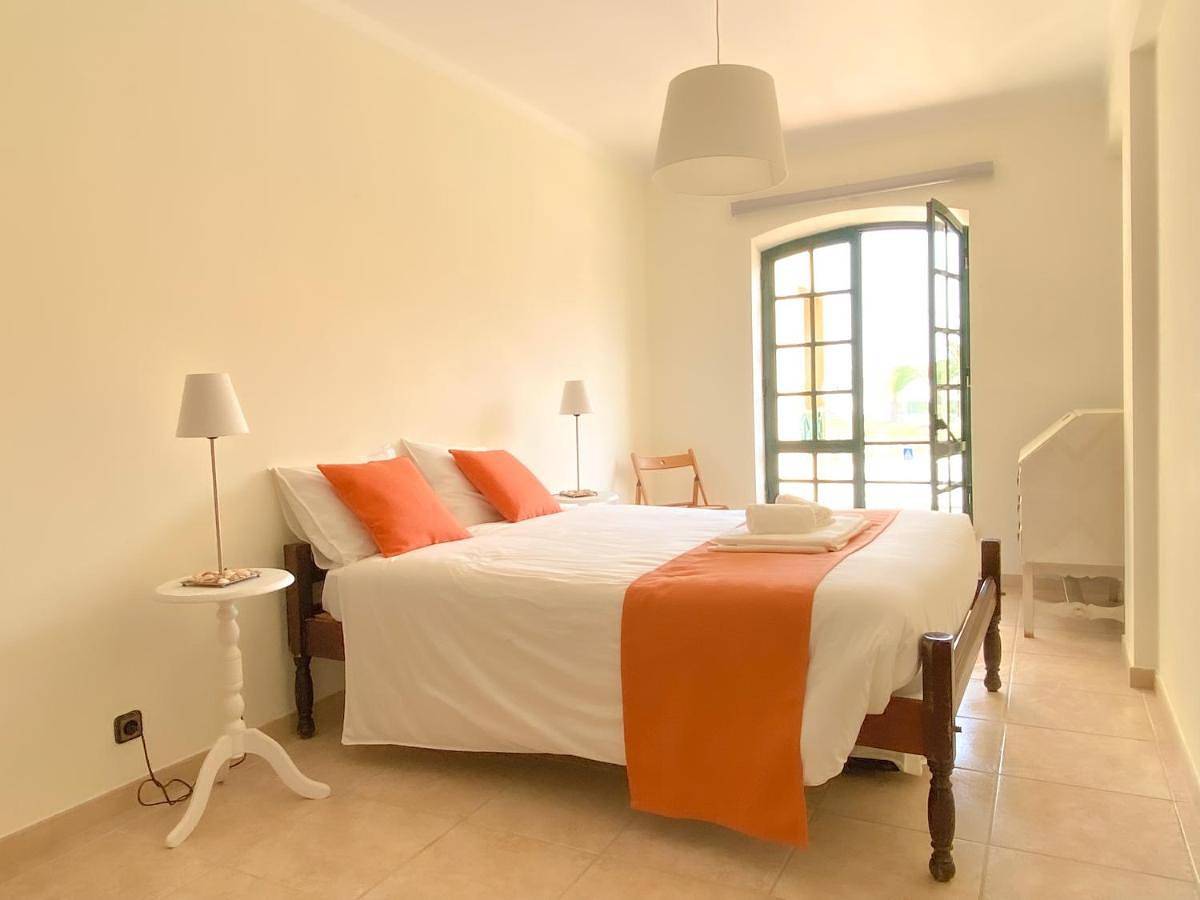 Supertubos Beach Villa in Consolação, Peniche