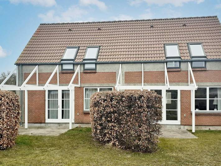 Ferienhaus für 4 Personen, mit Terrasse und Pool sowie Sauna in Kalvehave
