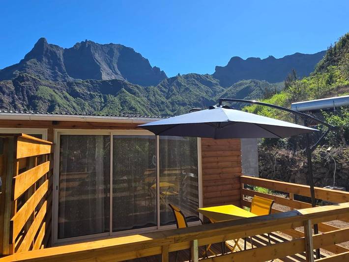 Gîte pour 2 personnes, avec terrasse et vue dans La Chapelle Cilaos