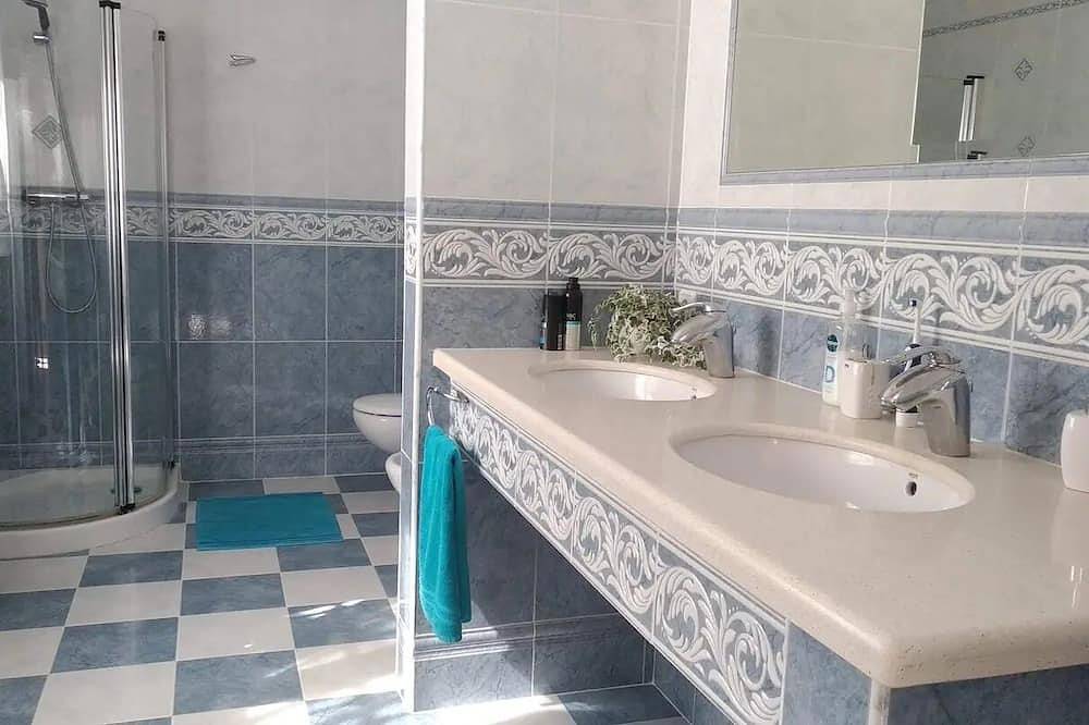 Villa with Private Pool in Alicante / Bbq / Fitnesscenter / Sauna in San Vicente del Raspeig, Costa Blanca