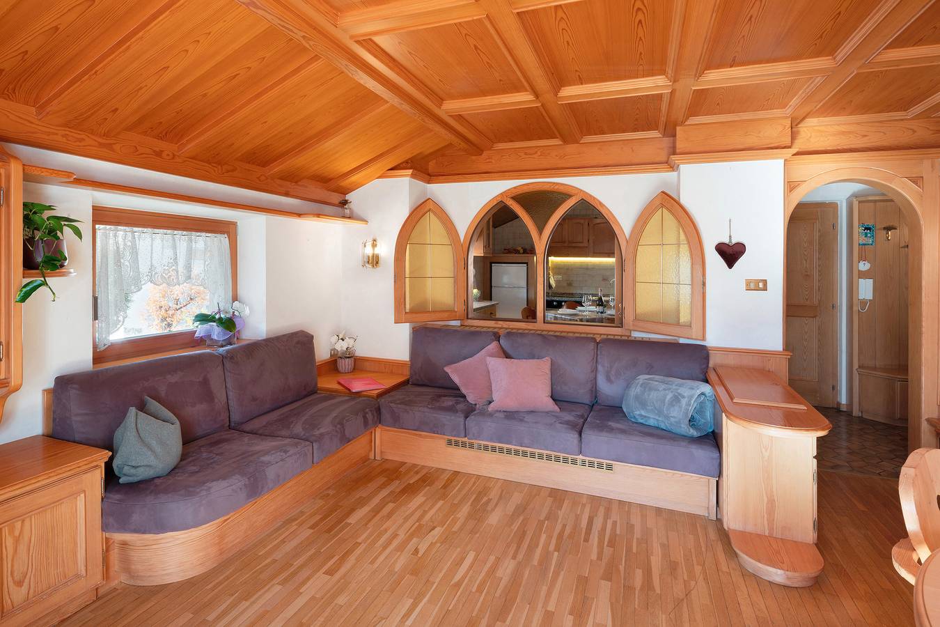Apartamento entero, Apartamento 'Ciasa Giorgina' con Vista a la Montaña, Terraza Privada y Wi-Fi in Pozza di Fassa, San Giovanni di Fassa