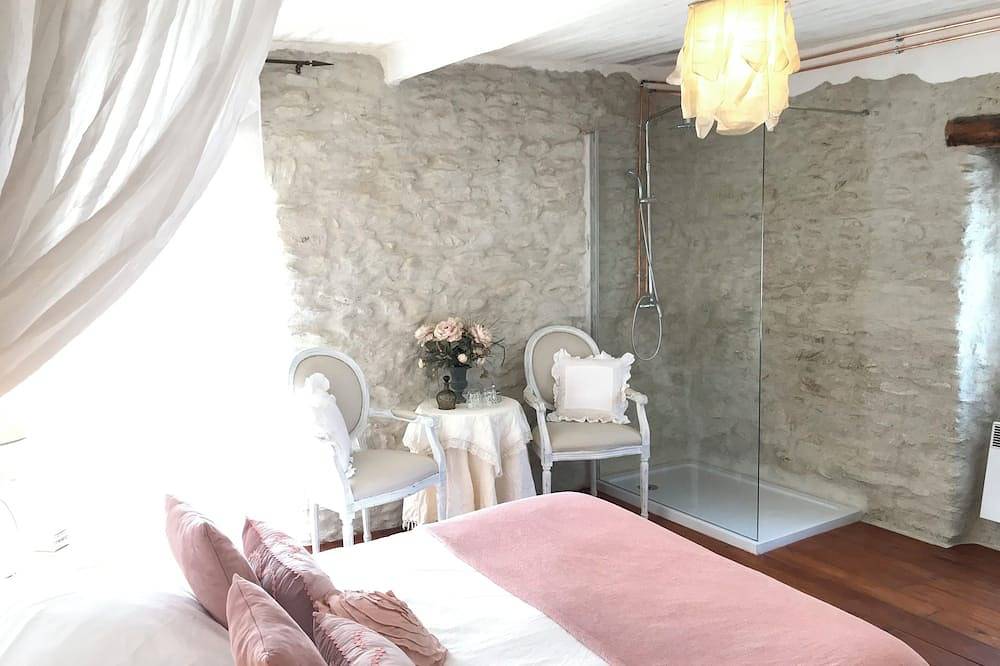 Appartement entier, \"La Terrasse\" Gîte dans maison de caractère Xviiième Jardin, piscine in Chamborigaud, Parc national des Cévennes