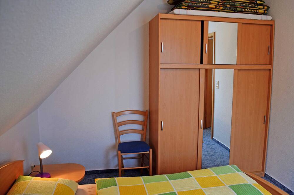 Ferienwohnung am Bodden Familie Looks - 3-Raum Ferienwohnung ***** in Klein Zicker, Mönchgut