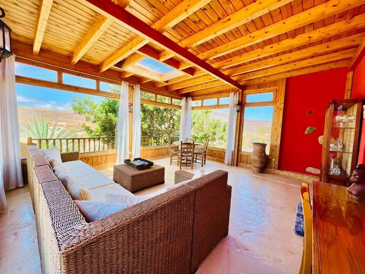Gîte pour 4 personnes, avec vue et jardin dans Tetir