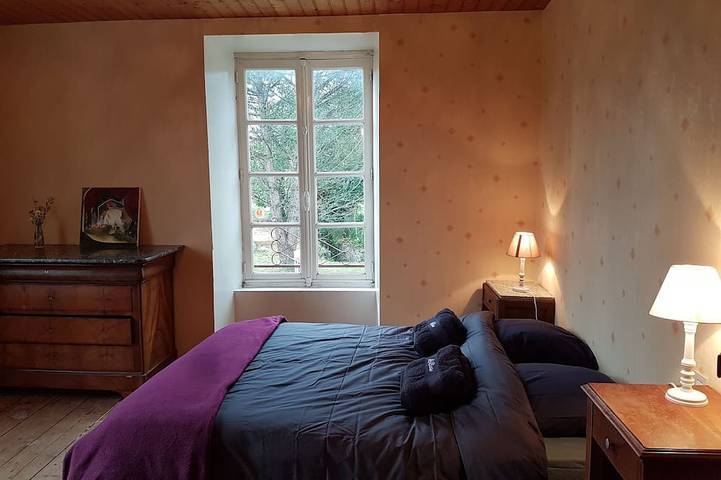 Location de vacances pour 12 personnes, avec Jacuzzi ainsi que Terrasse et Jardin à Mouilleron-en-Pareds - 4