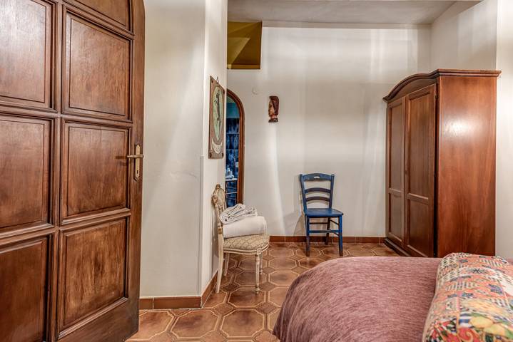 Appartamento intero, Camera 'Matroniale 3' con Wi-Fi e aria condizionata in Firenze Centro storico, Firenze