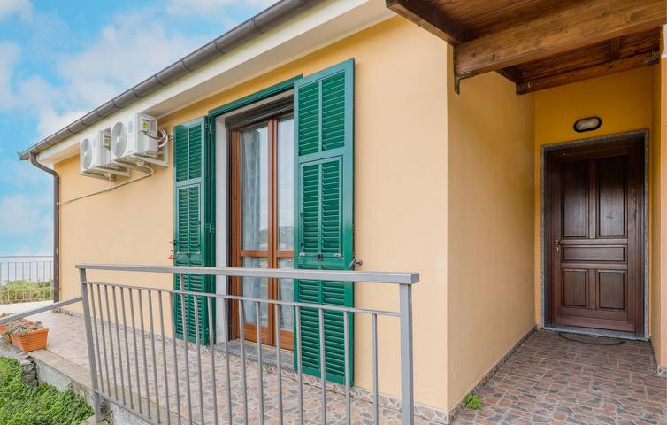 Ferienhaus für 4 Personen, mit Terrasse und Garten in San Lorenzo al Mare - 3