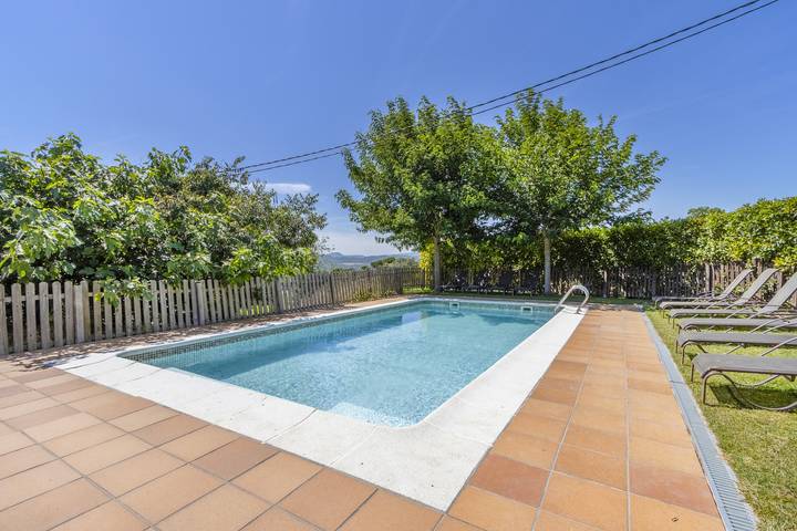 Casa de vacaciones para 25 personas, con jardín, Se admiten mascotas en Berguedà - 2