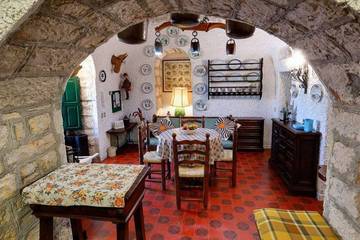 Gîte pour 3 personnes, avec piscine ainsi que terrasse et jardin à Selva di Fasano